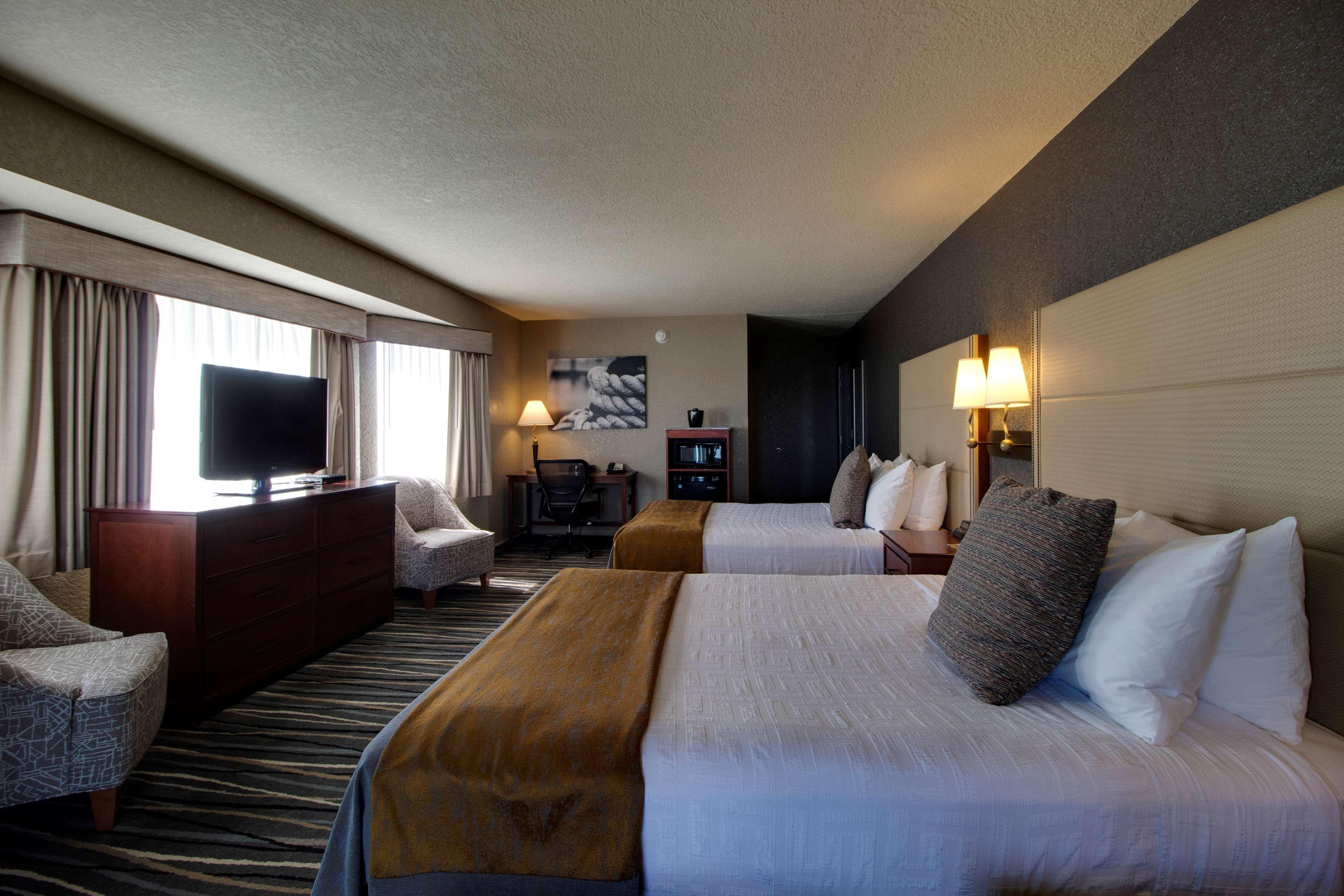 เบสต์ เวสเทิร์น ฮาร์เบอร์ พอยต์ เลคฟรอนต์ Hotel เซนต์อิกเนซ ภายนอก รูปภาพ