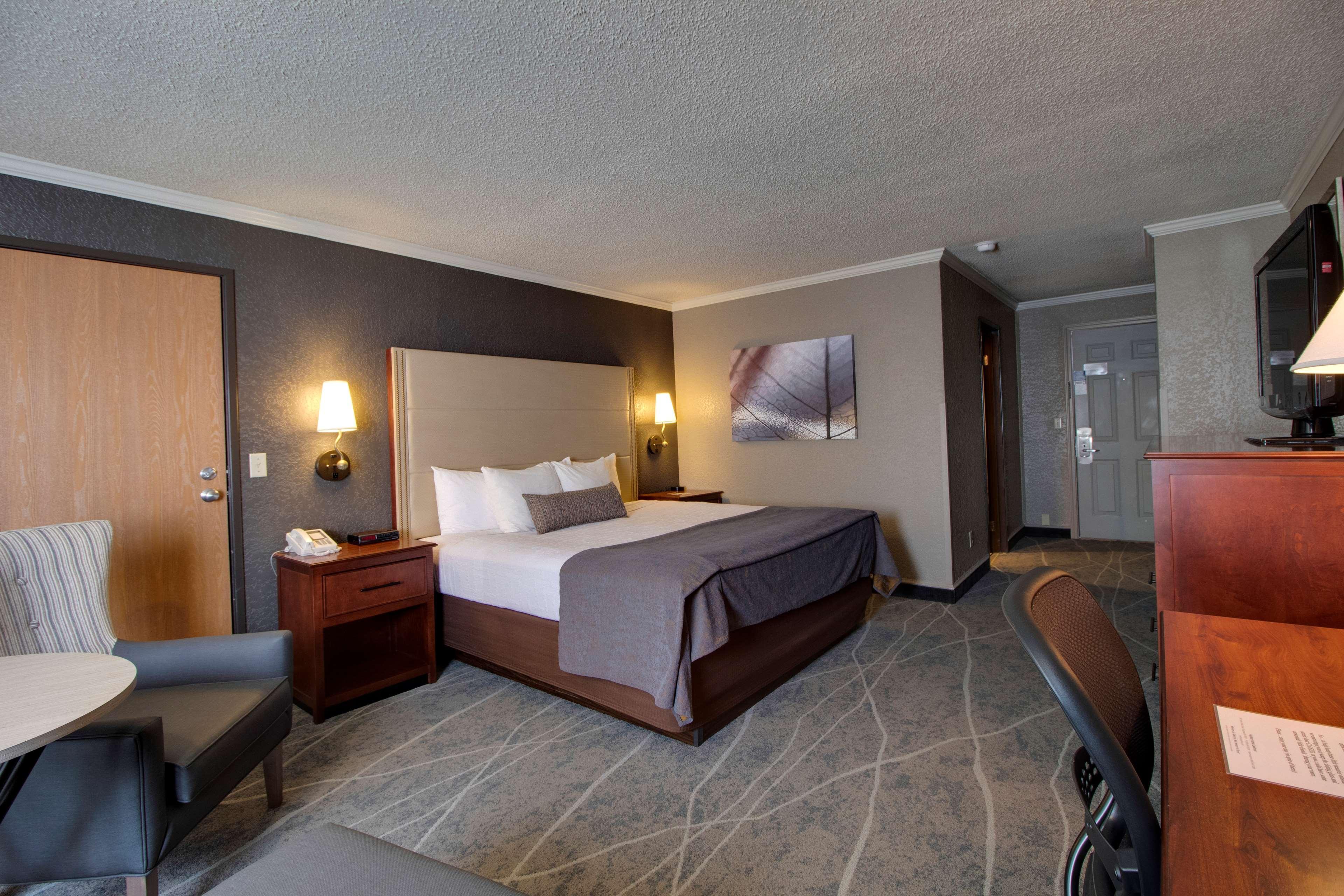 เบสต์ เวสเทิร์น ฮาร์เบอร์ พอยต์ เลคฟรอนต์ Hotel เซนต์อิกเนซ ภายนอก รูปภาพ