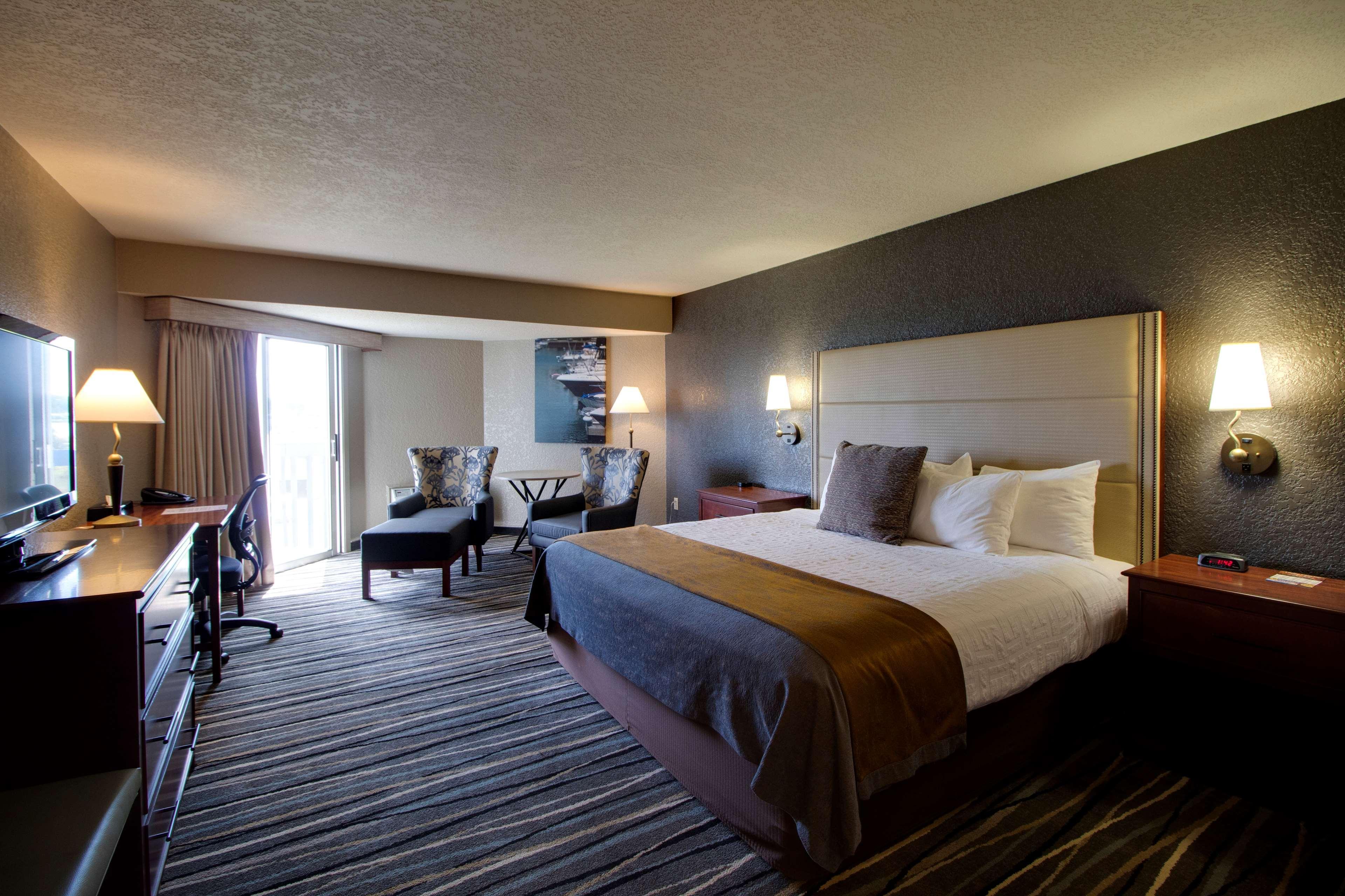 เบสต์ เวสเทิร์น ฮาร์เบอร์ พอยต์ เลคฟรอนต์ Hotel เซนต์อิกเนซ ภายนอก รูปภาพ